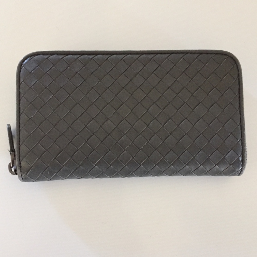 Botega Venetta Zip Around Wallet Grey